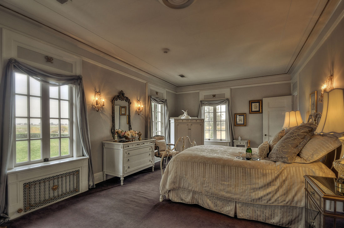 The Lizst Suite at the Grand Island Mansion