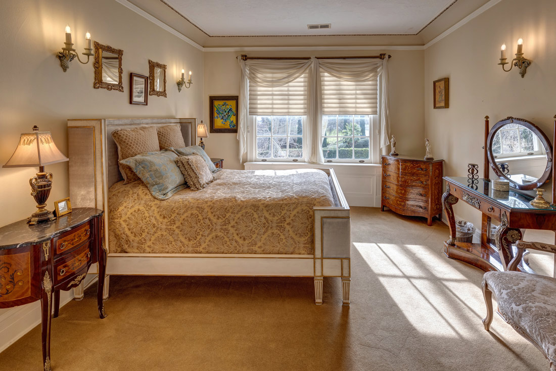 The Chopin Suite at the Grand Island Mansion