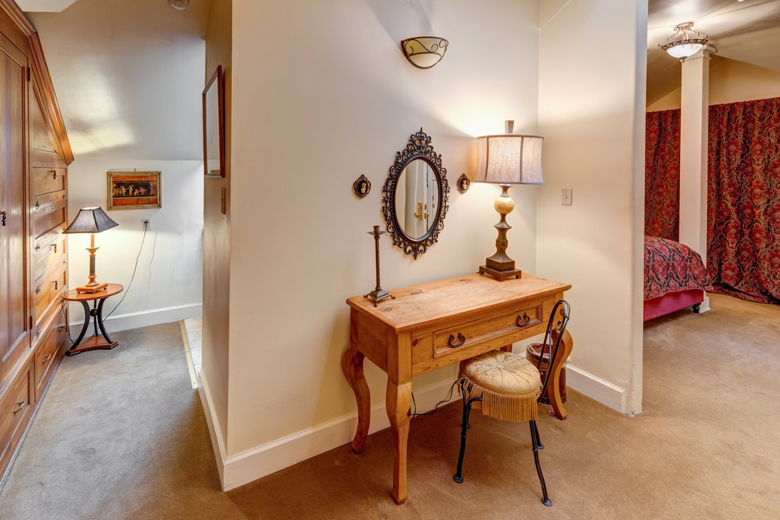 The Michelangelo Suite at the Grand Island Mansion