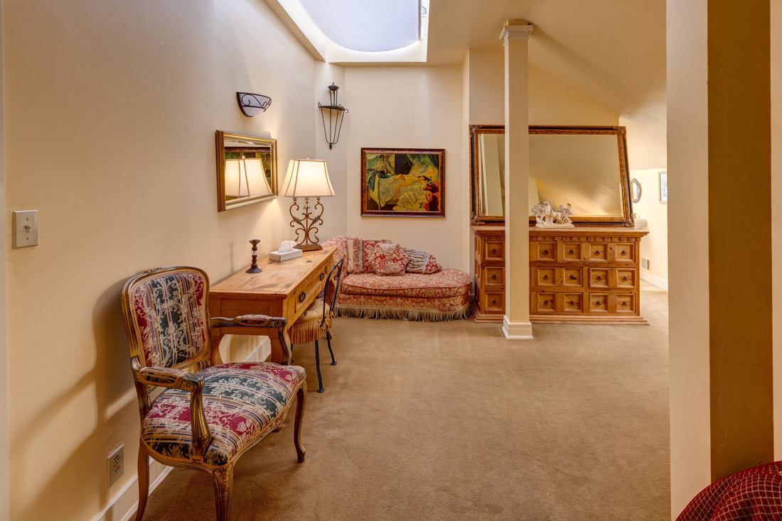 The Chopin Suite at the Grand Island Mansion