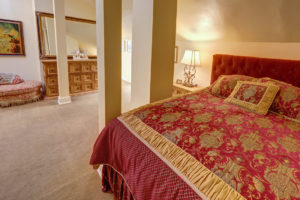 The Picasso Suite at the Grand Island Mansion